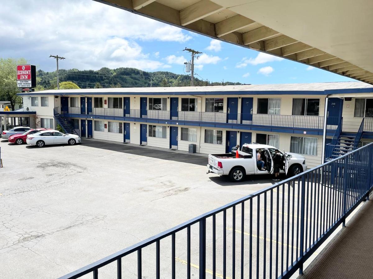 Economy Inn Reedsport Buitenkant foto