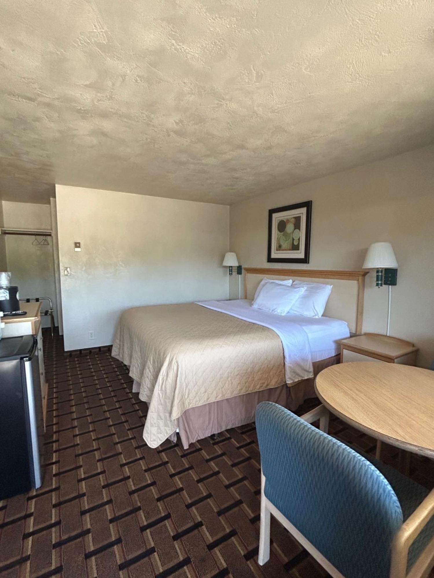 Economy Inn Reedsport Buitenkant foto