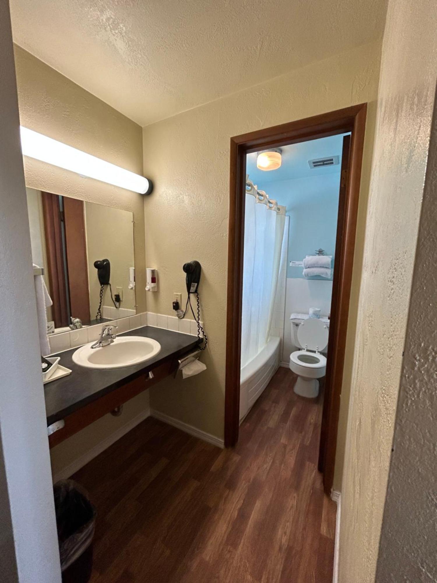 Economy Inn Reedsport Buitenkant foto